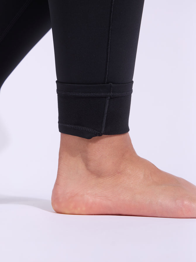 Colorado Pocket Legging - Onyx Black Image 7