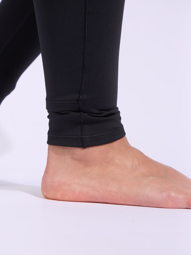 Colorado Pocket Legging - Onyx Black Image 9