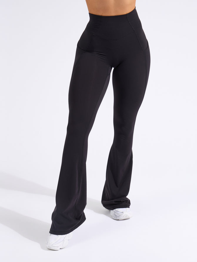 Contour Pocket Flare Legging - Onyx Black Image 2