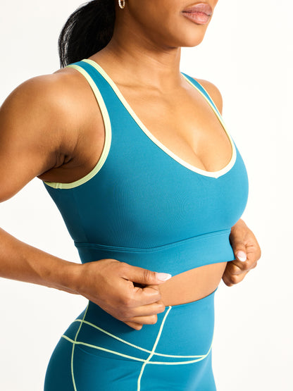 Airbrush Maraschino Sports Bra - Nile Multi