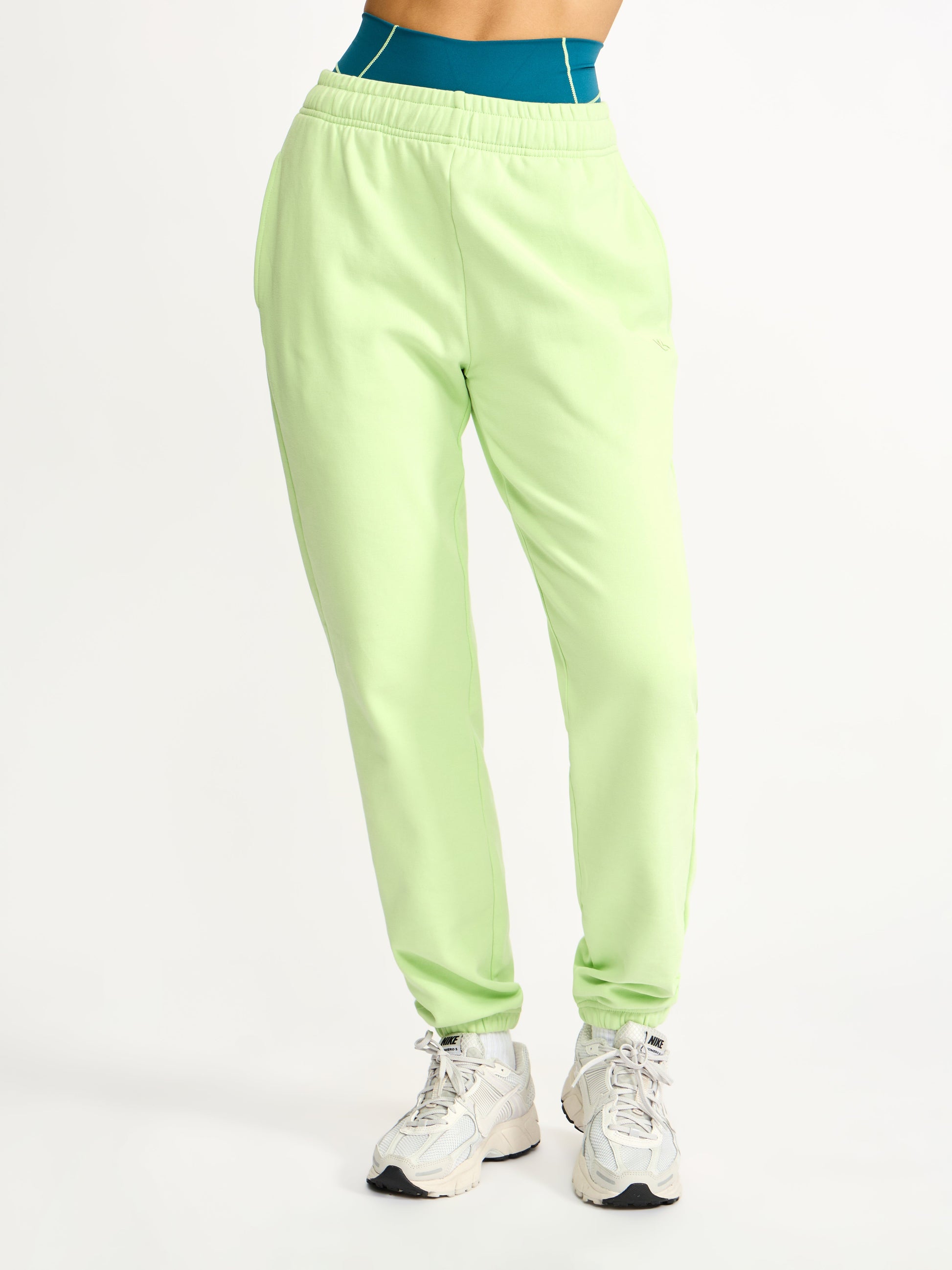 Boyfriend Cloud Jogger - Lima Bean