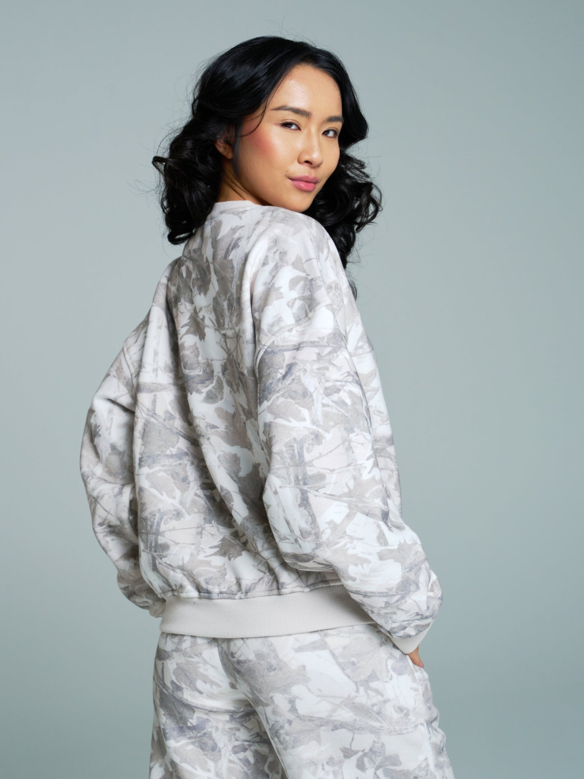 Plush Fleece Crew Pullover - Snow Camo