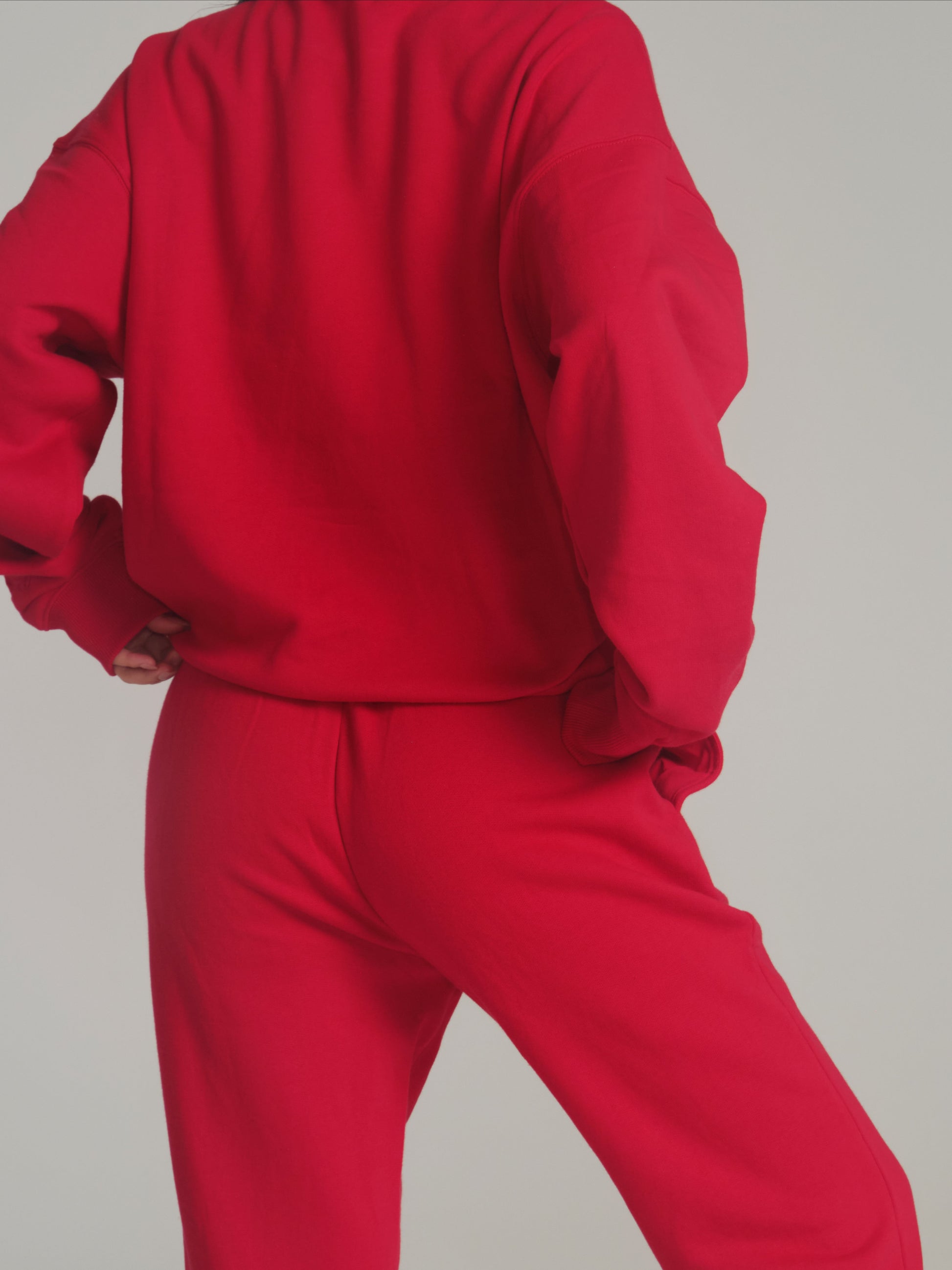 Threads Crew Pullover - Lipstick Red