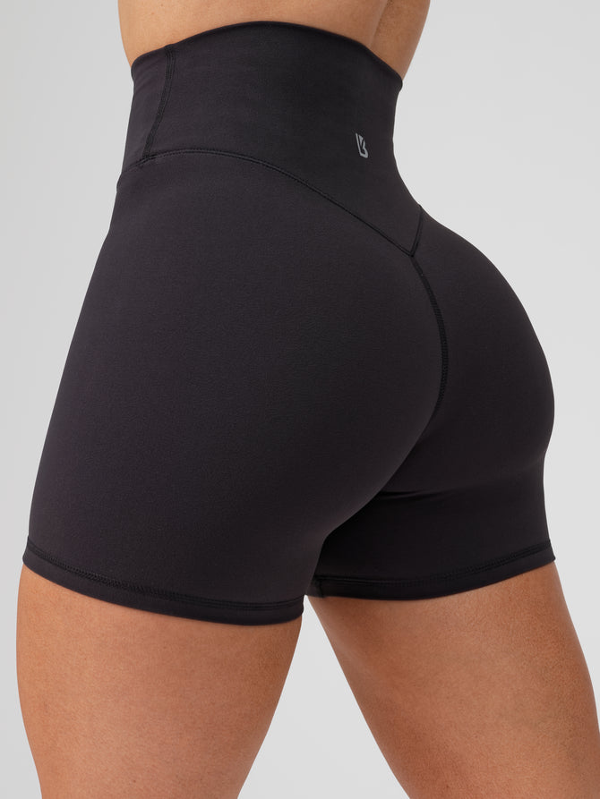 Rosa Short - Onyx Black Image 0