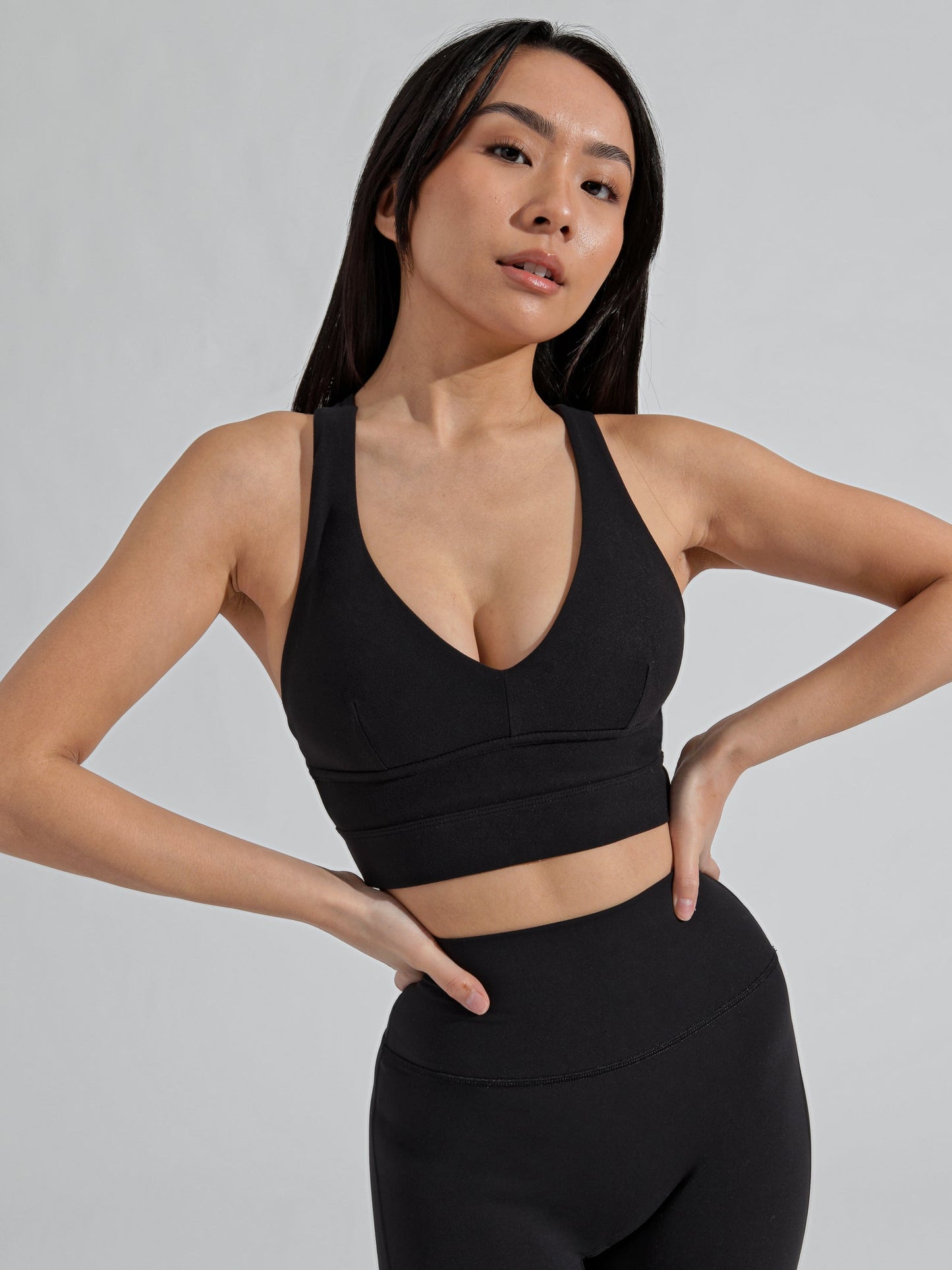 Alpha Sports Bra - Onyx Black