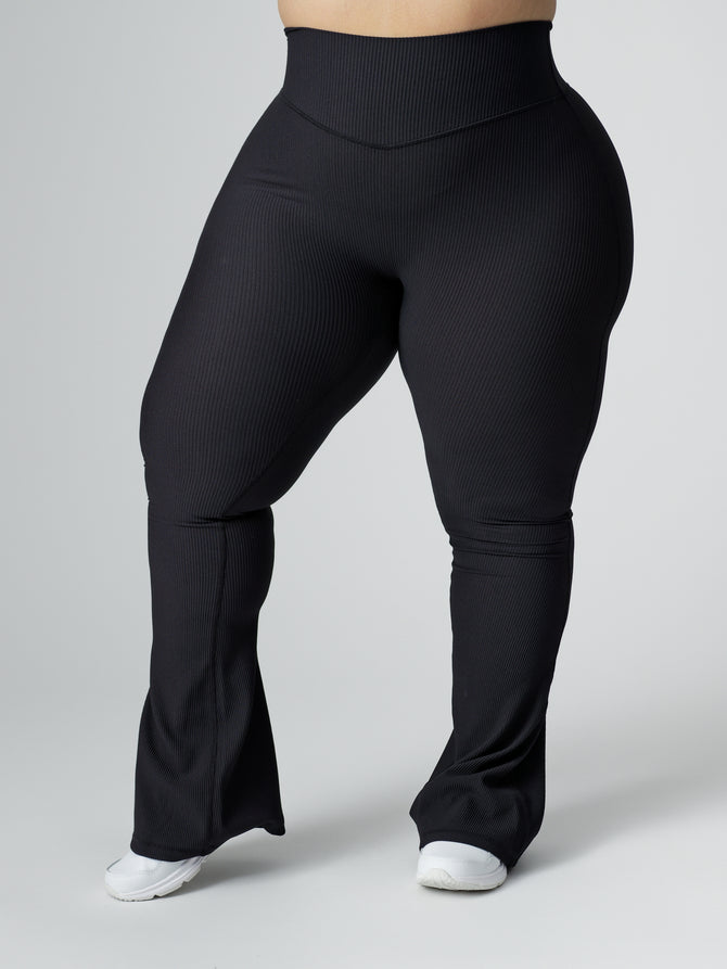 Material Girl Ribbed Flare Legging - Onyx Black Image 2